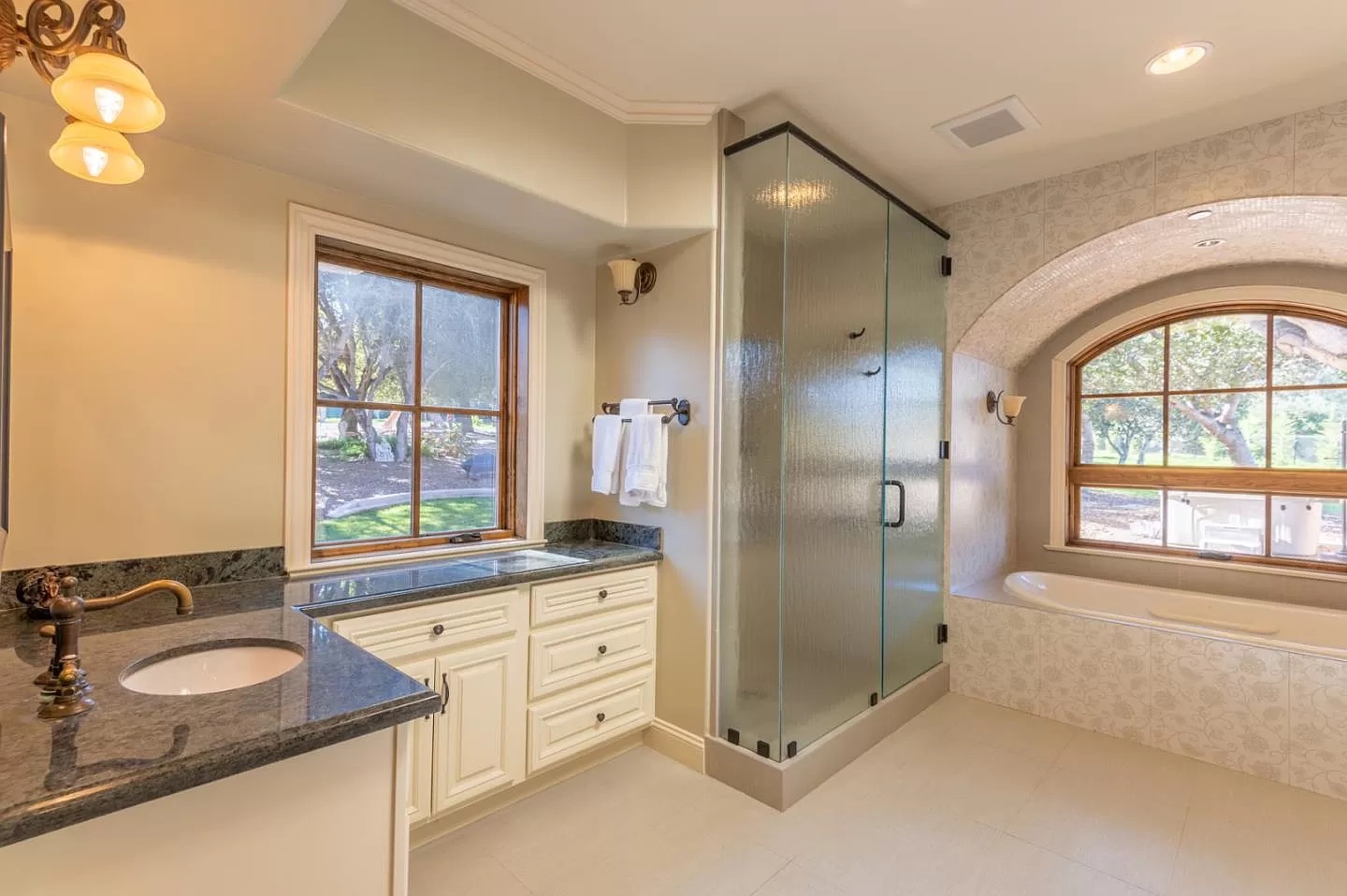 custom bathroom remodeling project by Dactts Construction in Pensacola Florida